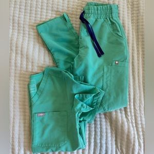 Figs scrubs limited edition surgical green xxs